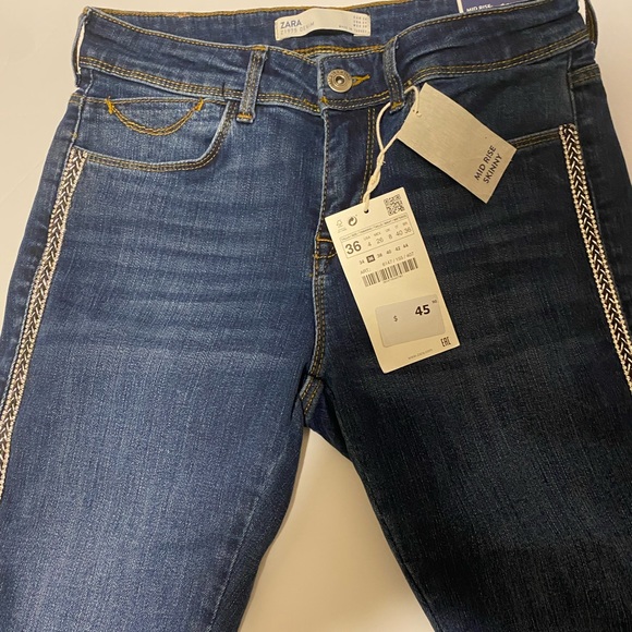 *NOT FOR SALE/SOLD* Zara Rhinestone Jeans BNWT Mid Rise skinny - Picture 1 of 6